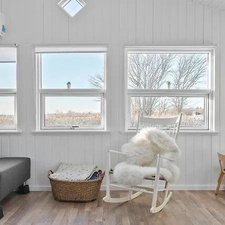 Stunning Home In Humble With Wifi Hébergement de vacances Nordenbro Vesteregn
