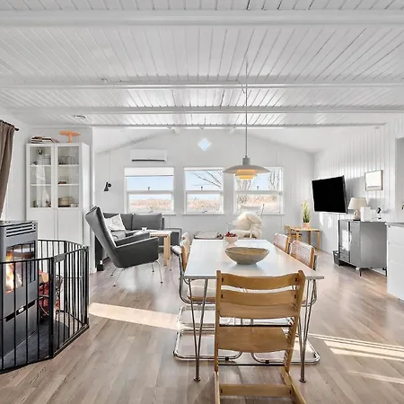Stunning Home In Humble With Wifi Hébergement de vacances